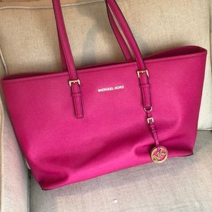 Michael Kors Hot Pink Jet Set Tote